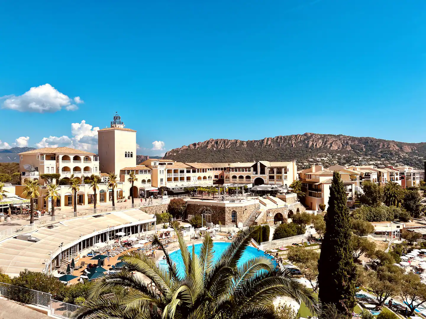 Wohnanlage von außen